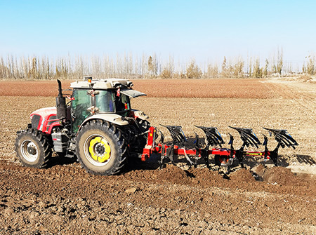 z6com人生就是搏1LFT系列液压翻转调幅铧式犁